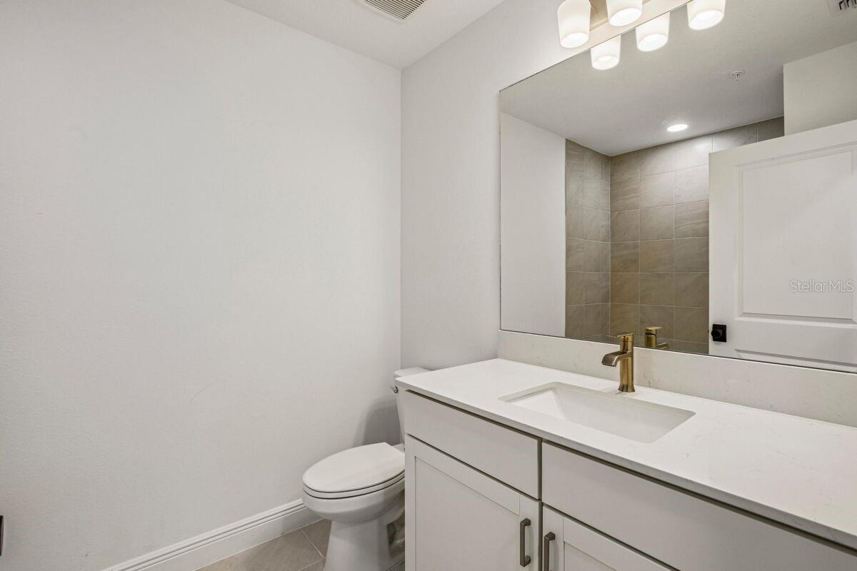 17817 Broadleaf Loop Property Photo 14