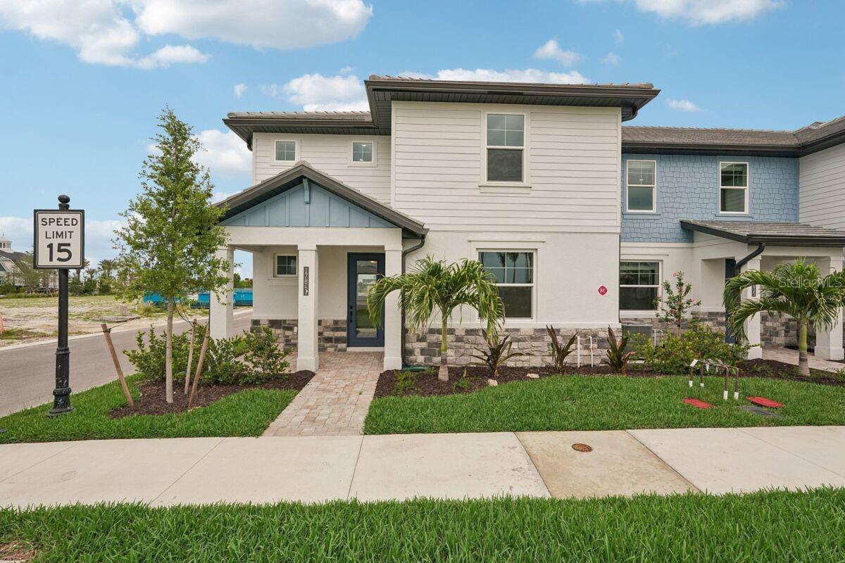 17841 Broadleaf Loop Property Photo 1