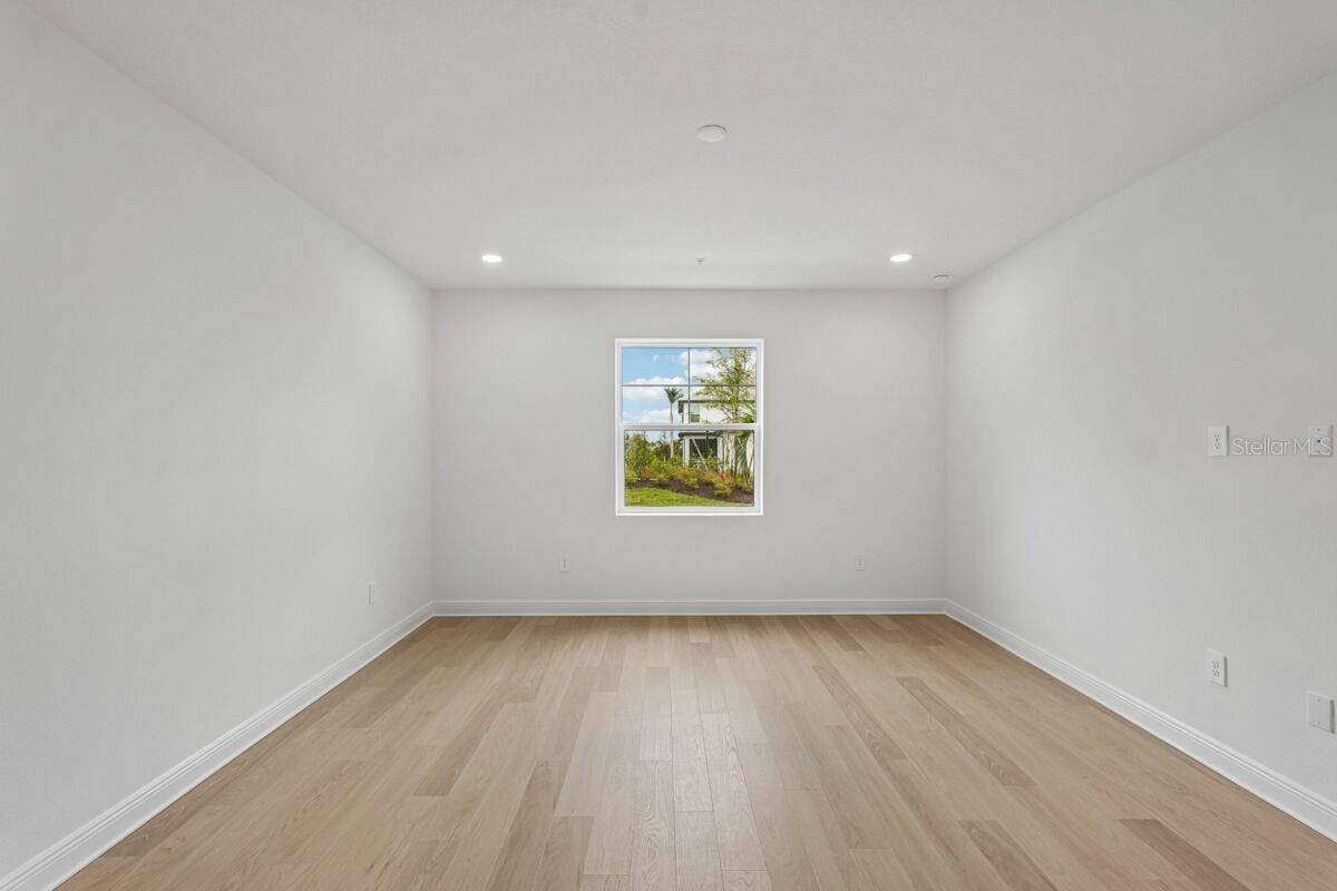 17841 Broadleaf Loop Property Photo 7
