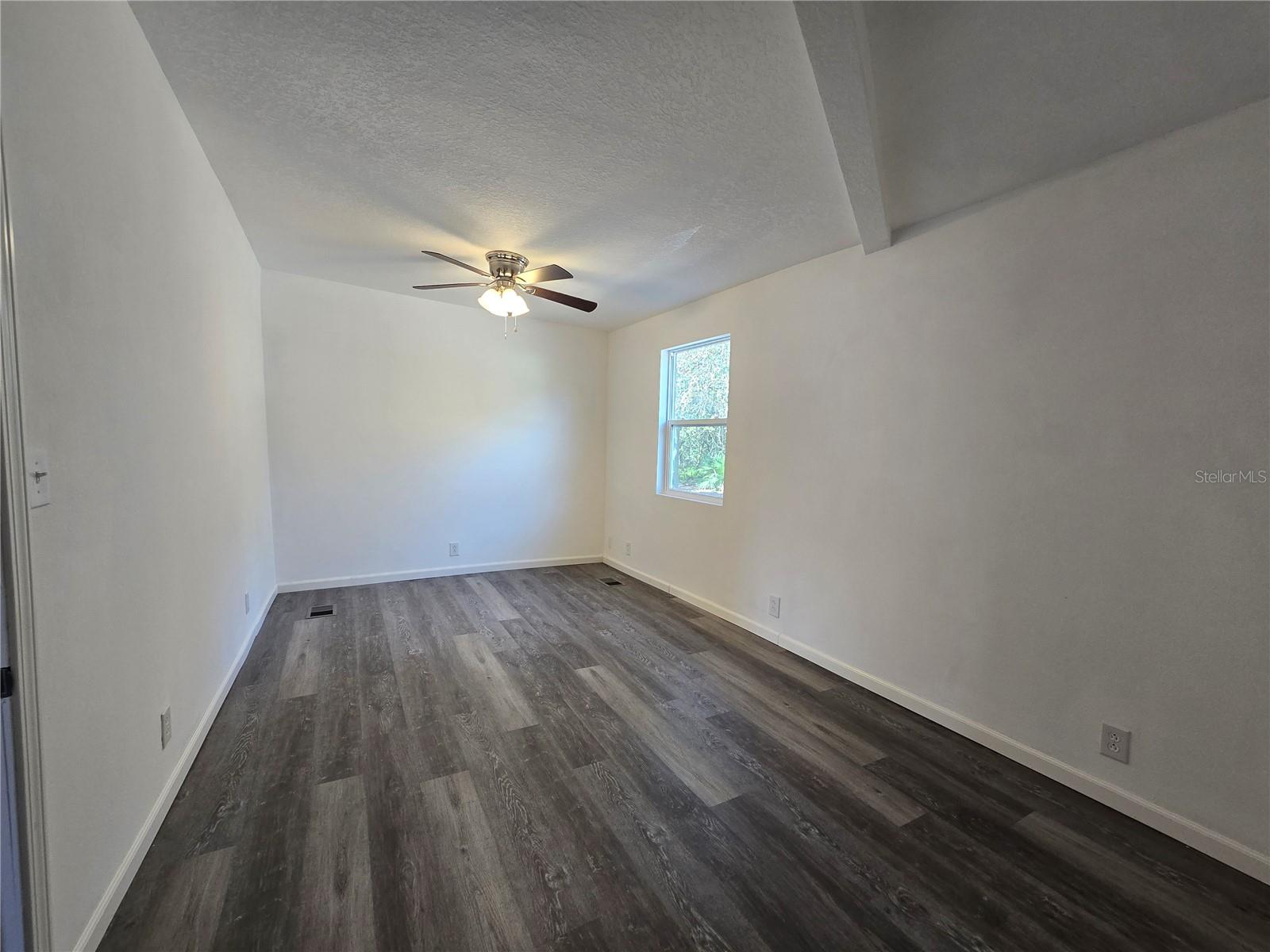 43541 Dixie Dr Property Photo 6