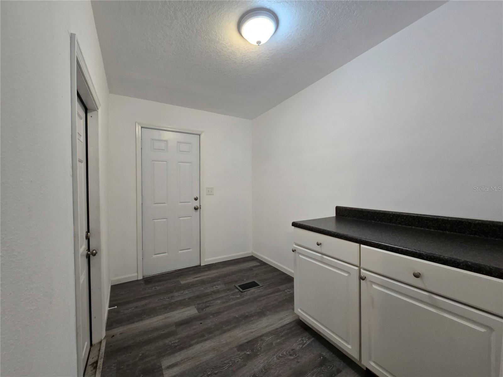 43541 Dixie Dr Property Photo 15