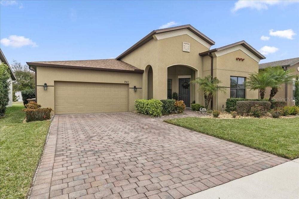 941 Rimini Dr Property Photo 2