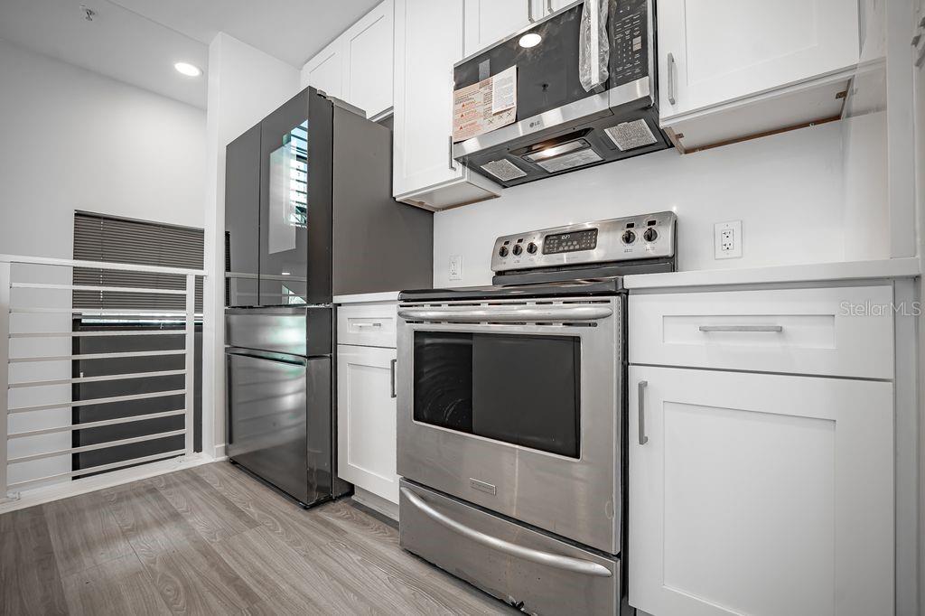460 E Jackson St #2 Property Photo 5