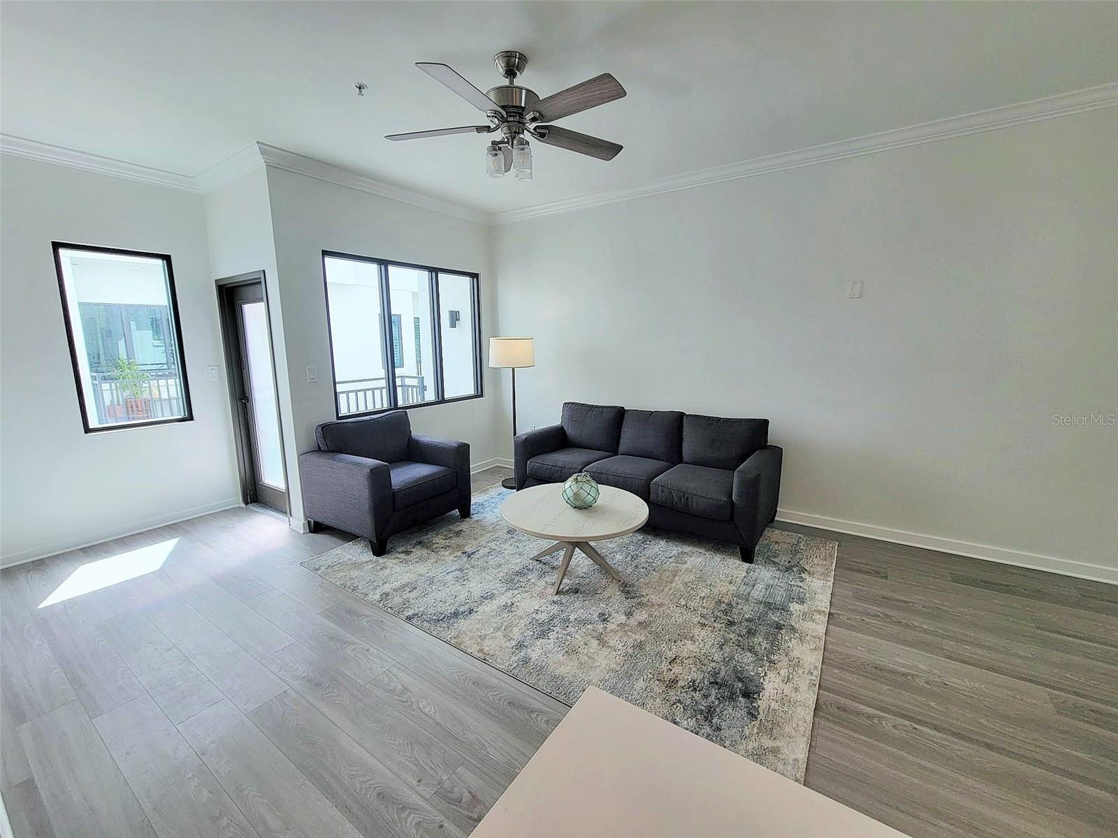 460 E Jackson St #2 Property Photo 14
