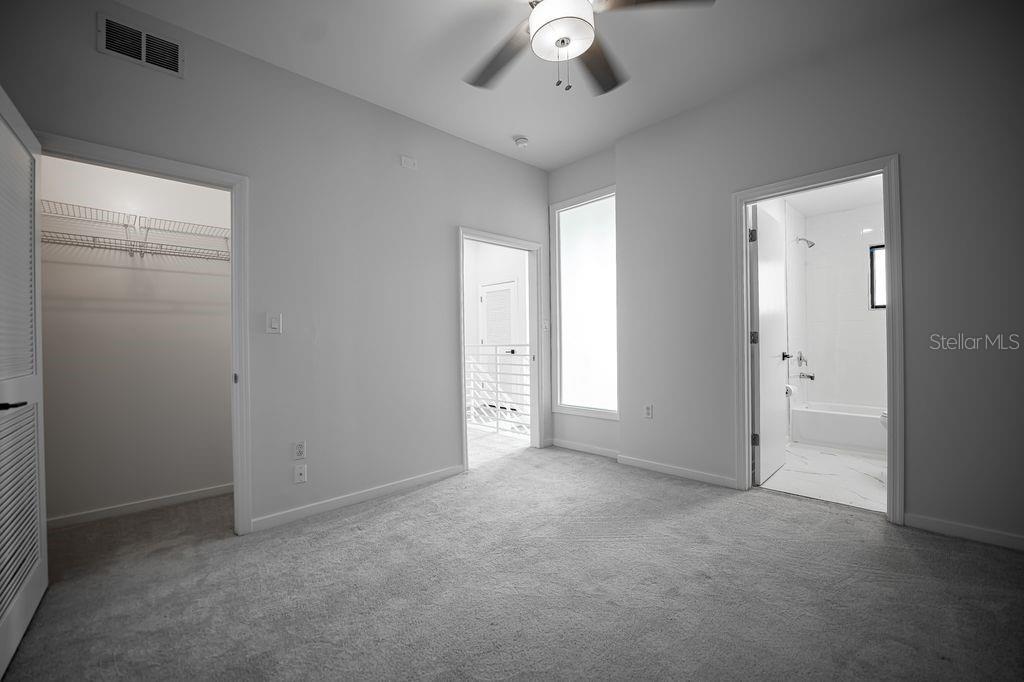 460 E Jackson St #2 Property Photo 25