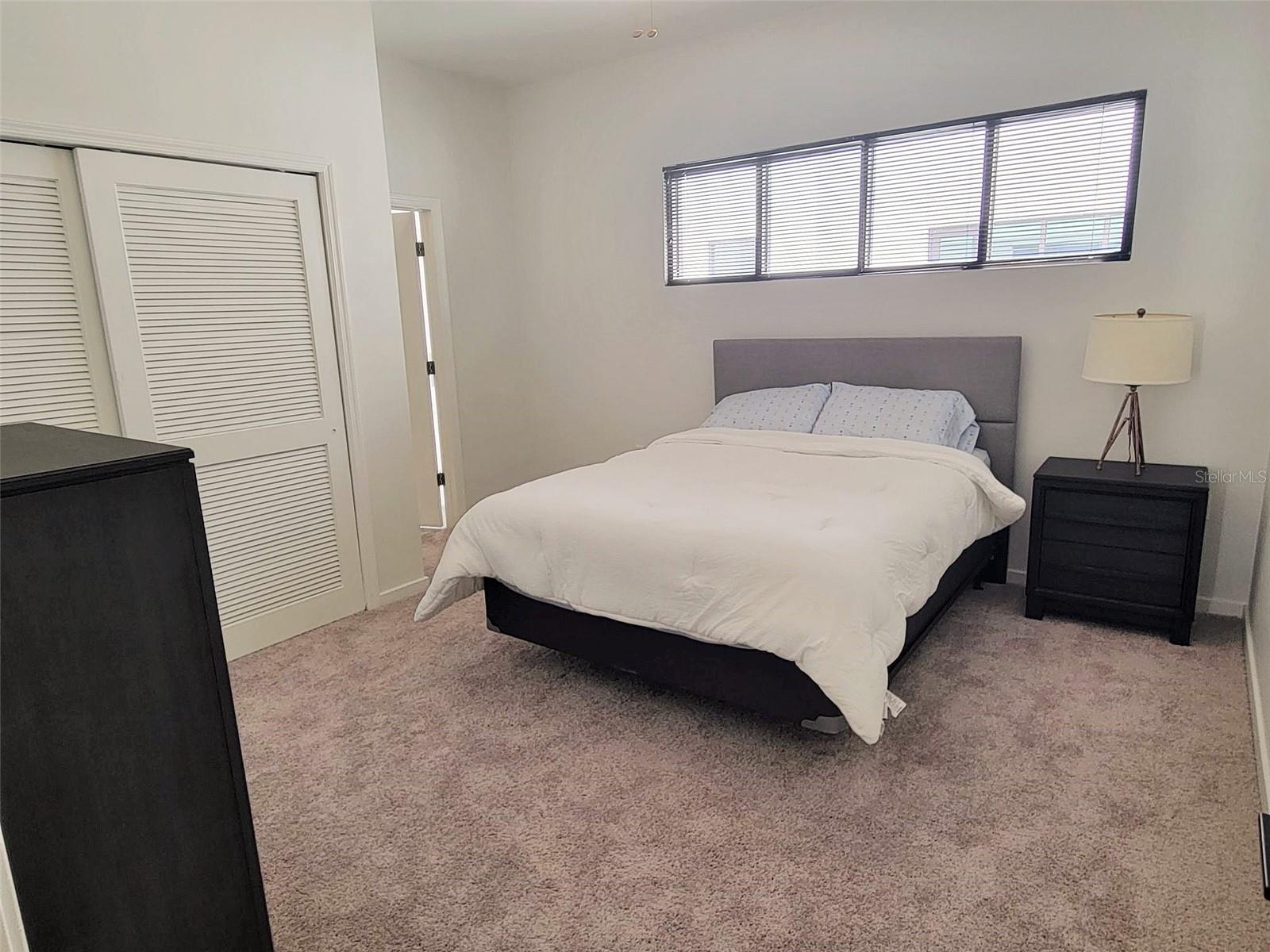 460 E Jackson St #2 Property Photo 28