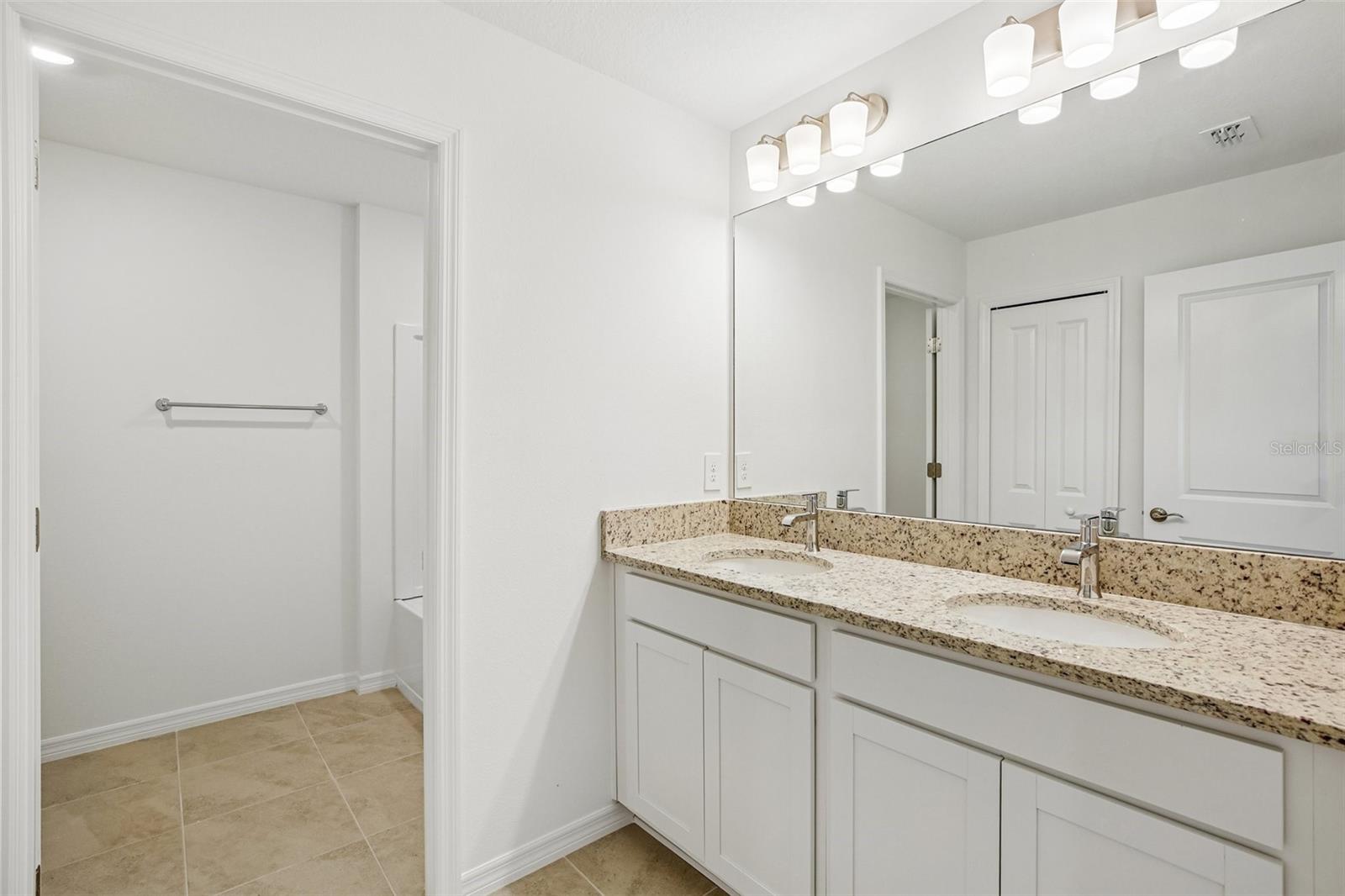 4516 Outhaul Run Property Photo 25