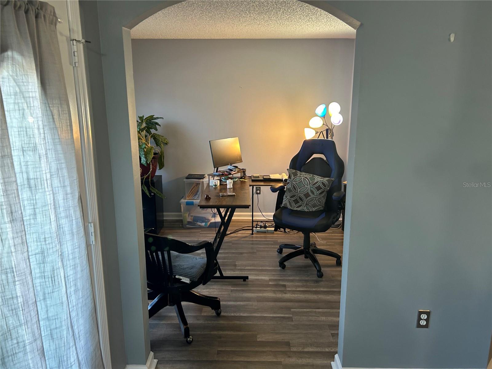 4 Lysander Ln Property Photo 3
