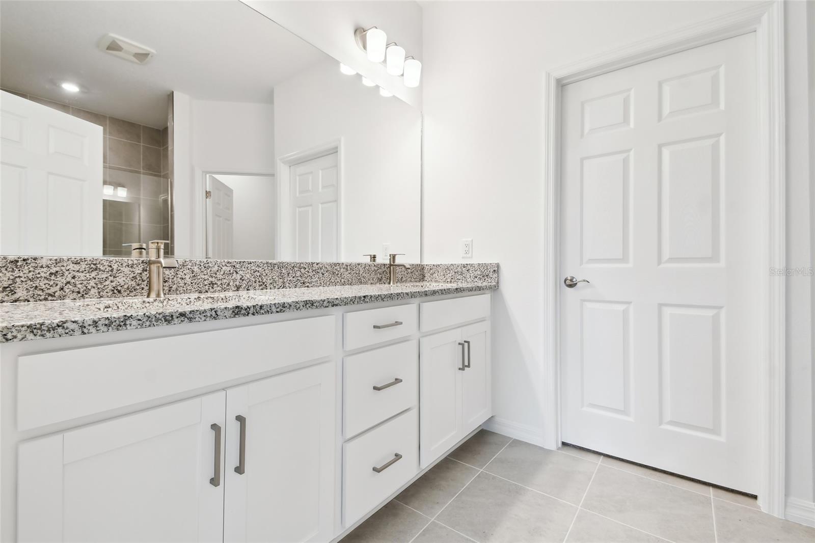 18146 Cherished Loop Property Photo 7