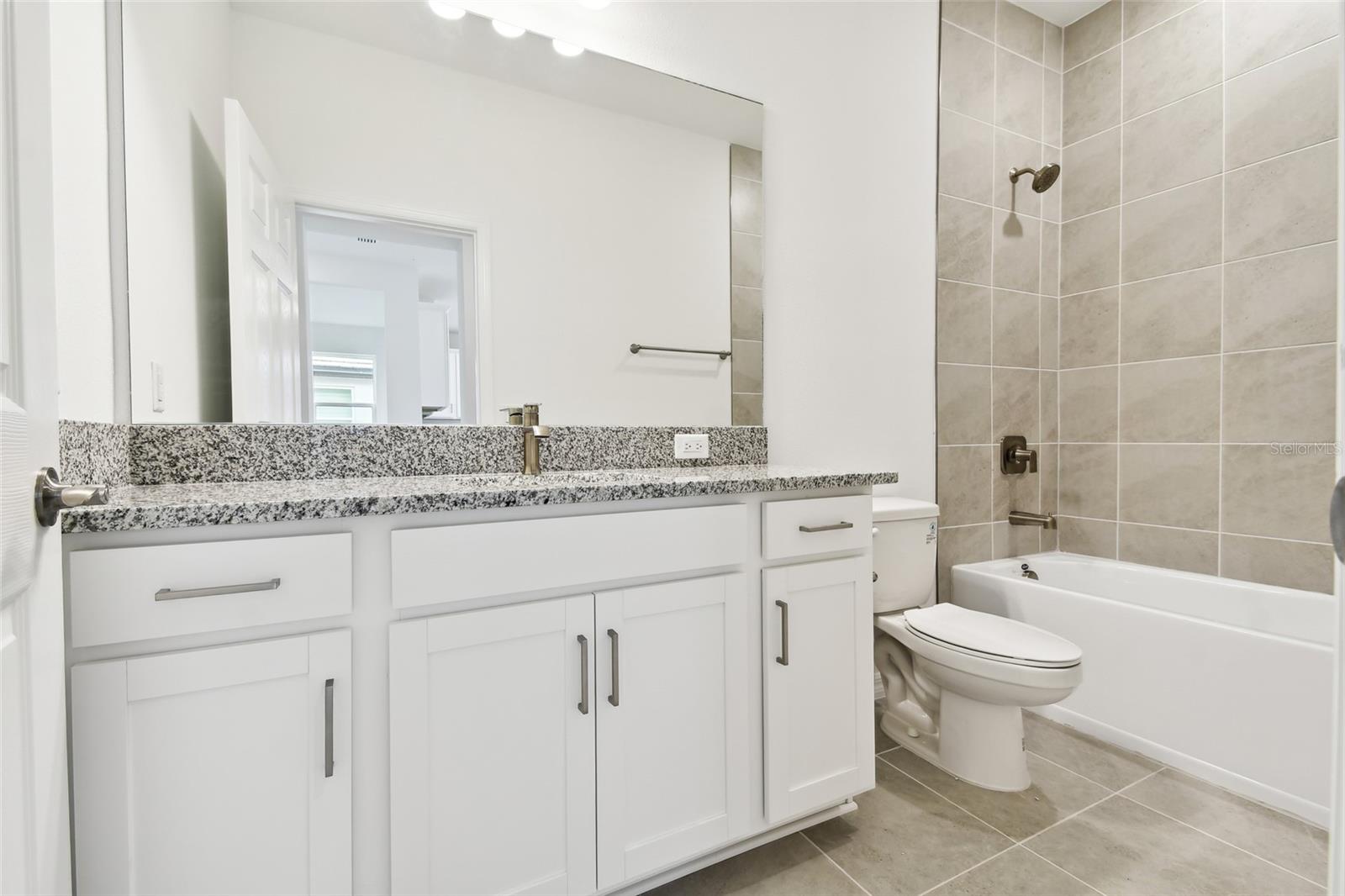 18146 Cherished Loop Property Photo 9
