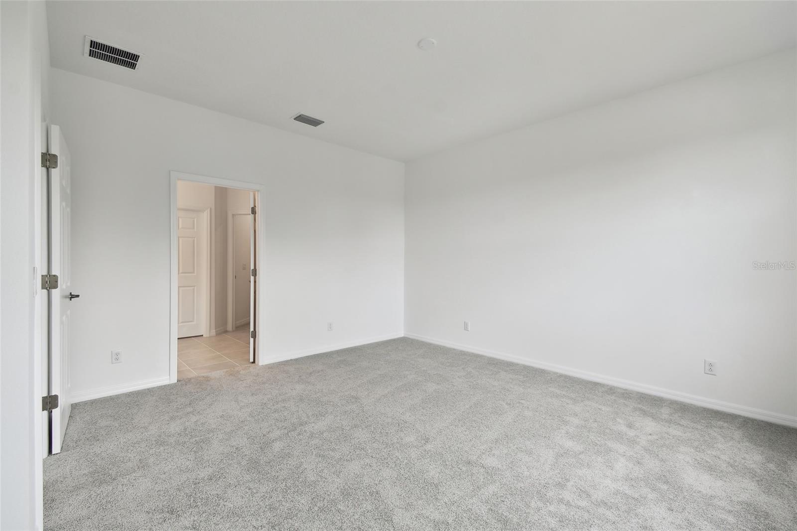 18146 Cherished Loop Property Photo 10
