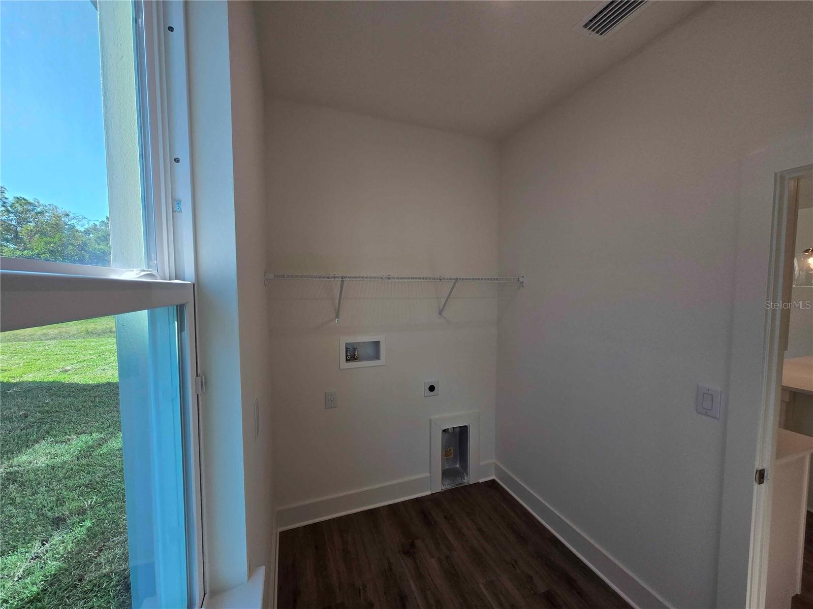 3352 Daybreak Run Loop Property Photo 12