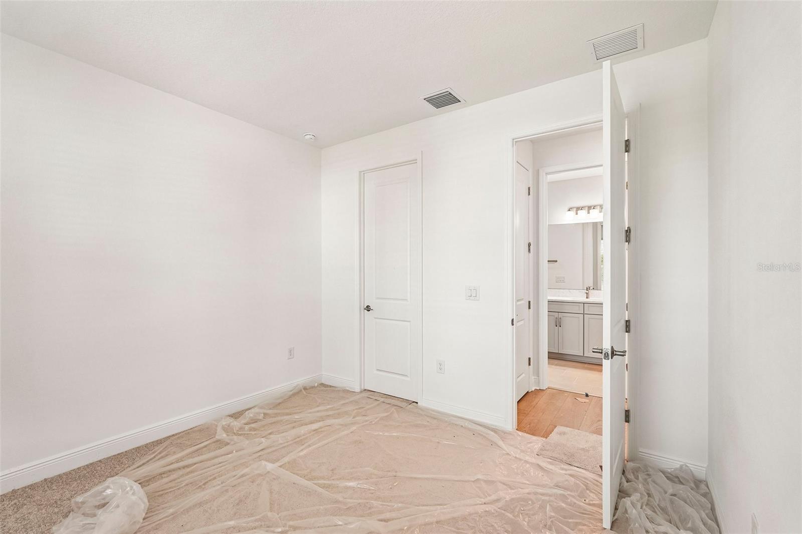 136 Vistera Blvd Property Photo 11