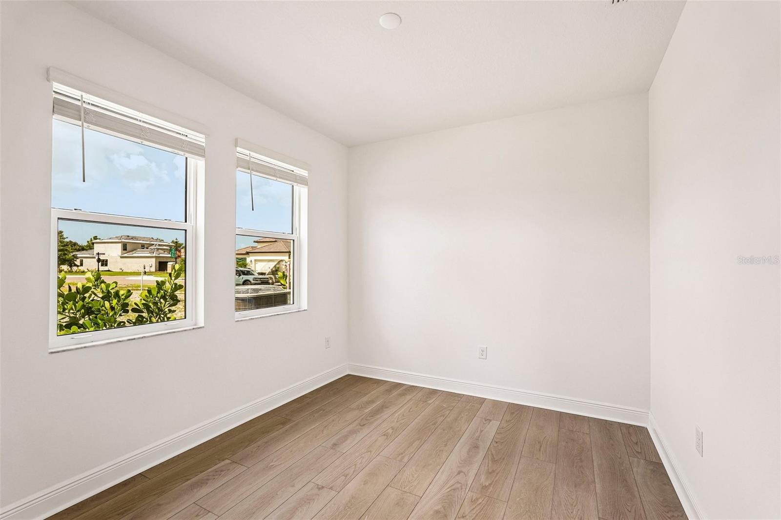 136 Vistera Blvd Property Photo 15