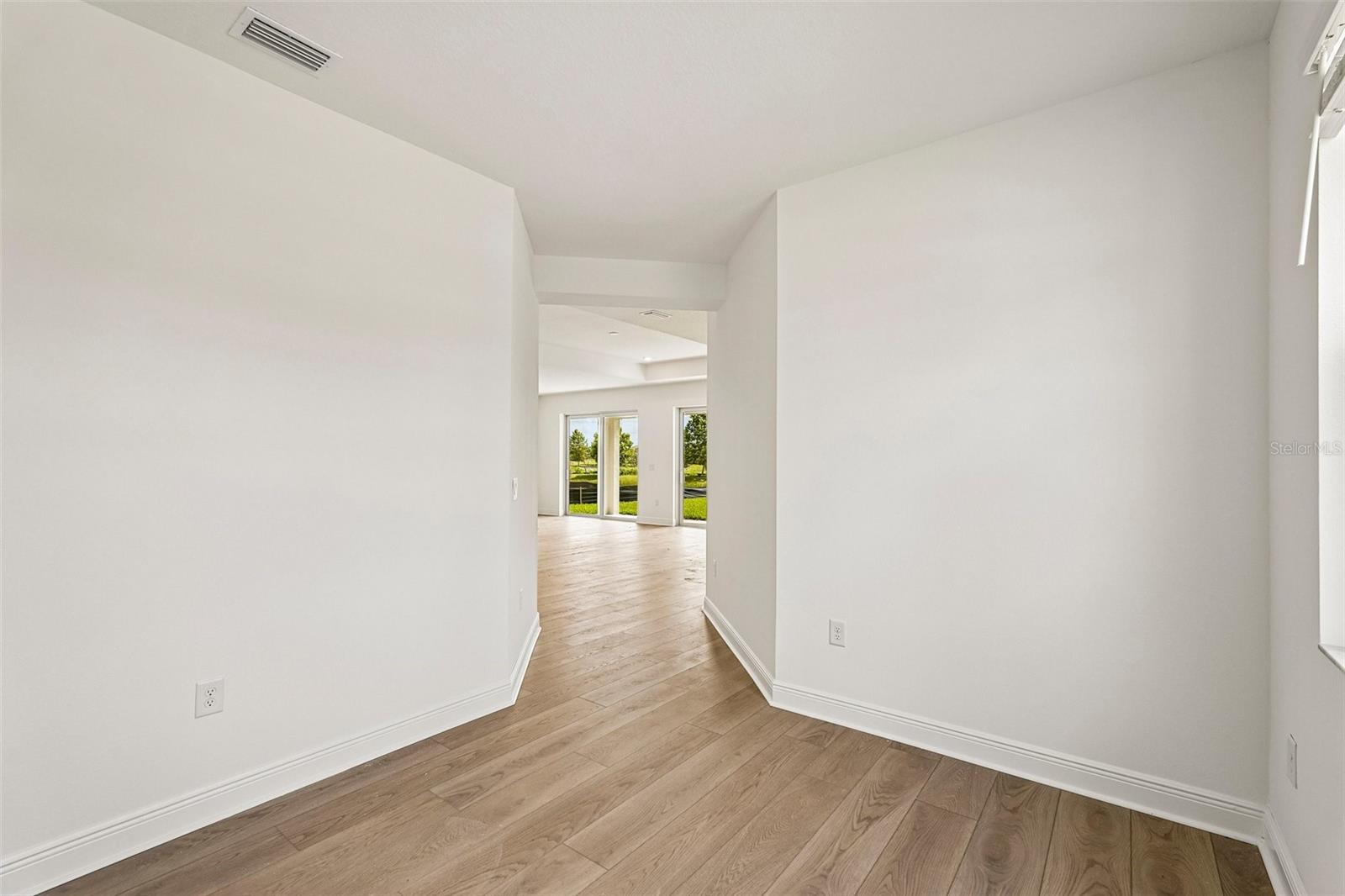 136 Vistera Blvd Property Photo 16