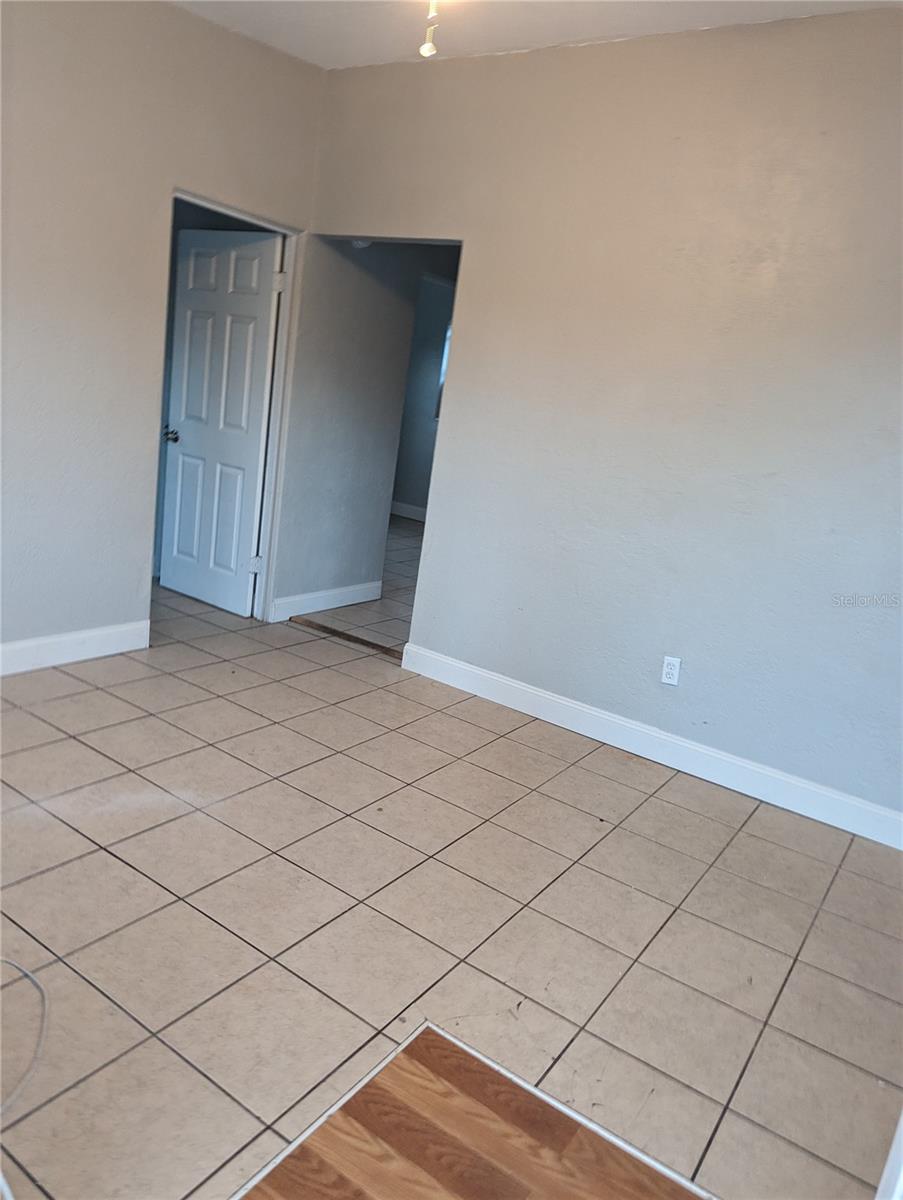 2000 Queensboro Ave S #a Property Photo 13