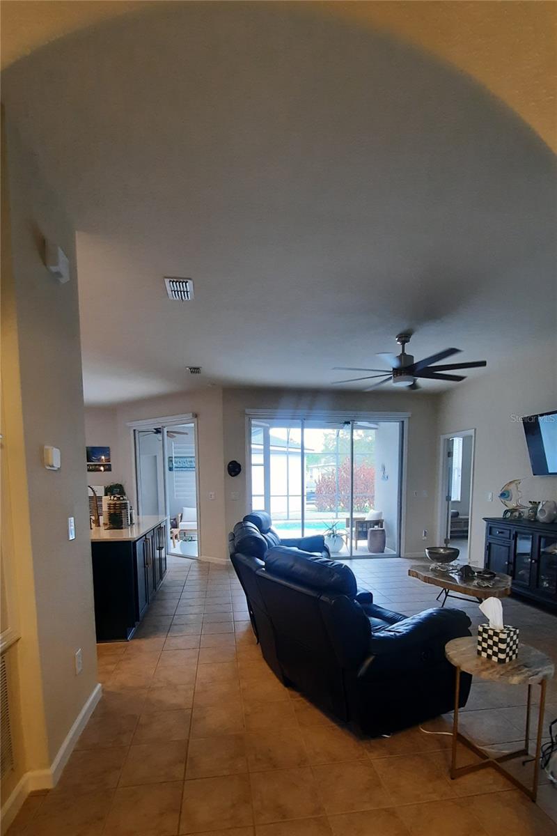 4959 Thames St E Property Photo 12