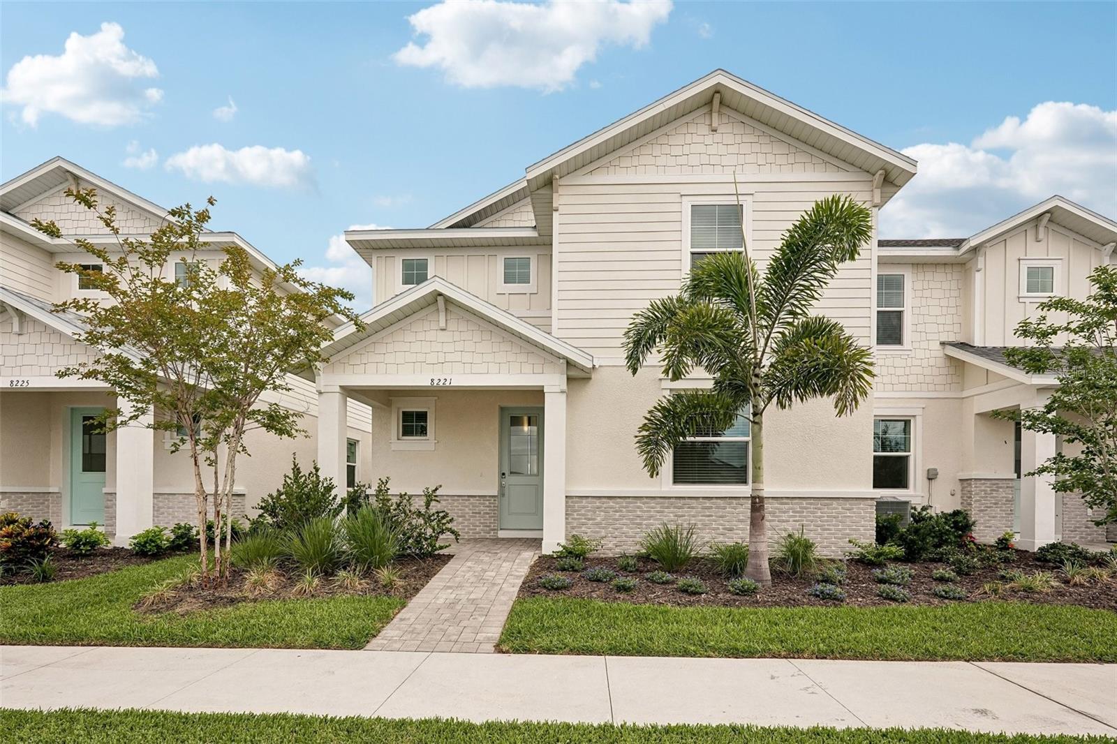 8221 Seaflower Pkwy Property Photo 1