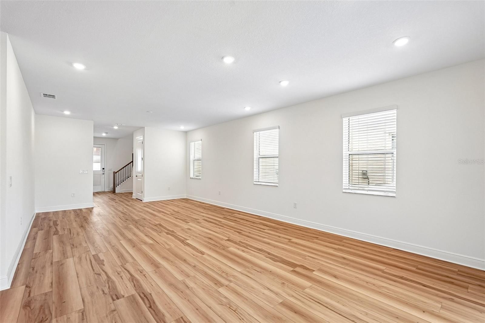8221 Seaflower Pkwy Property Photo 10