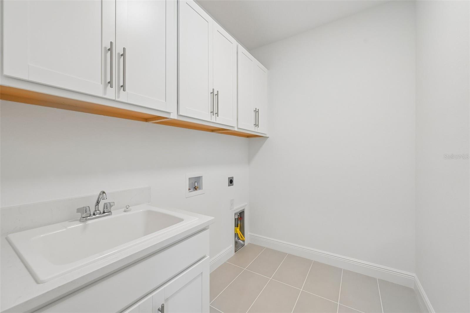 7551 Hawkstone Dr Property Photo 14