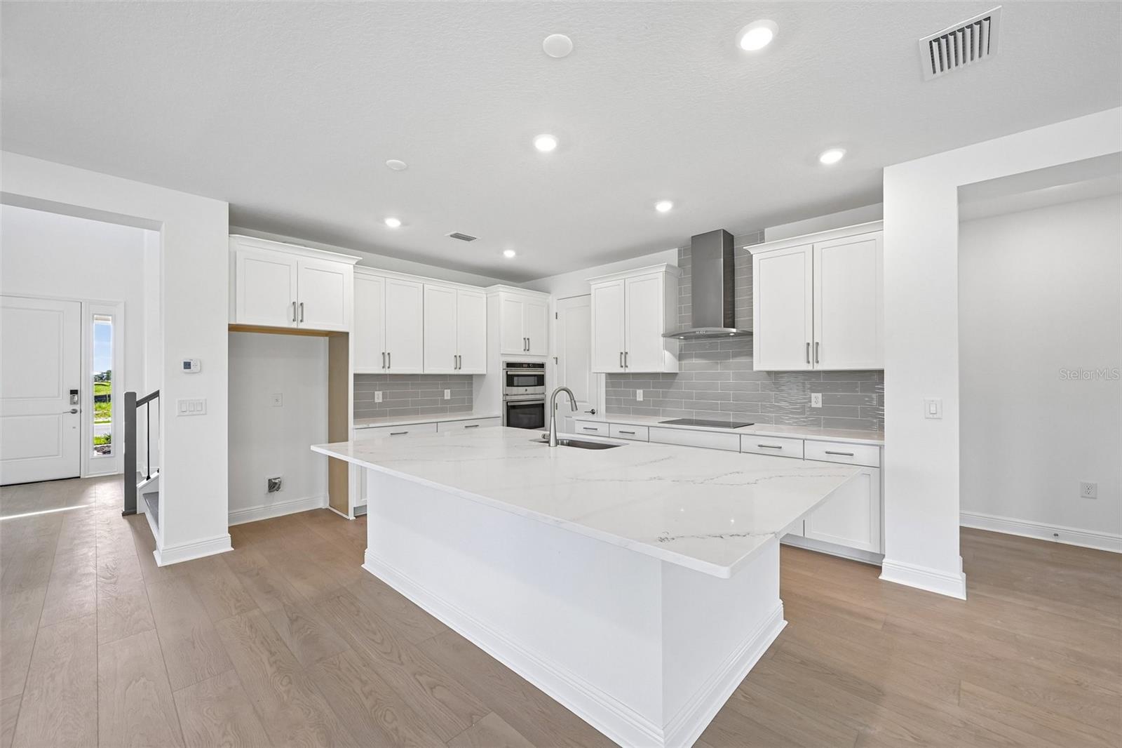 3693 142nd Ter E Property Photo 6