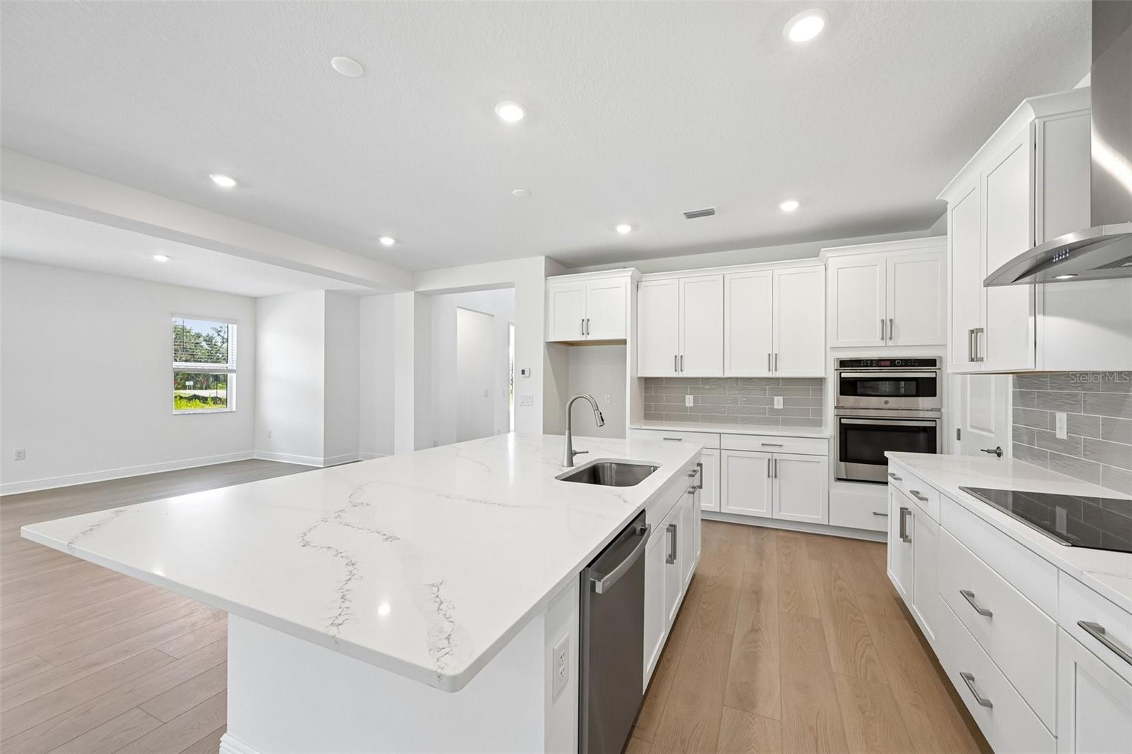 3693 142nd Ter E Property Photo 7