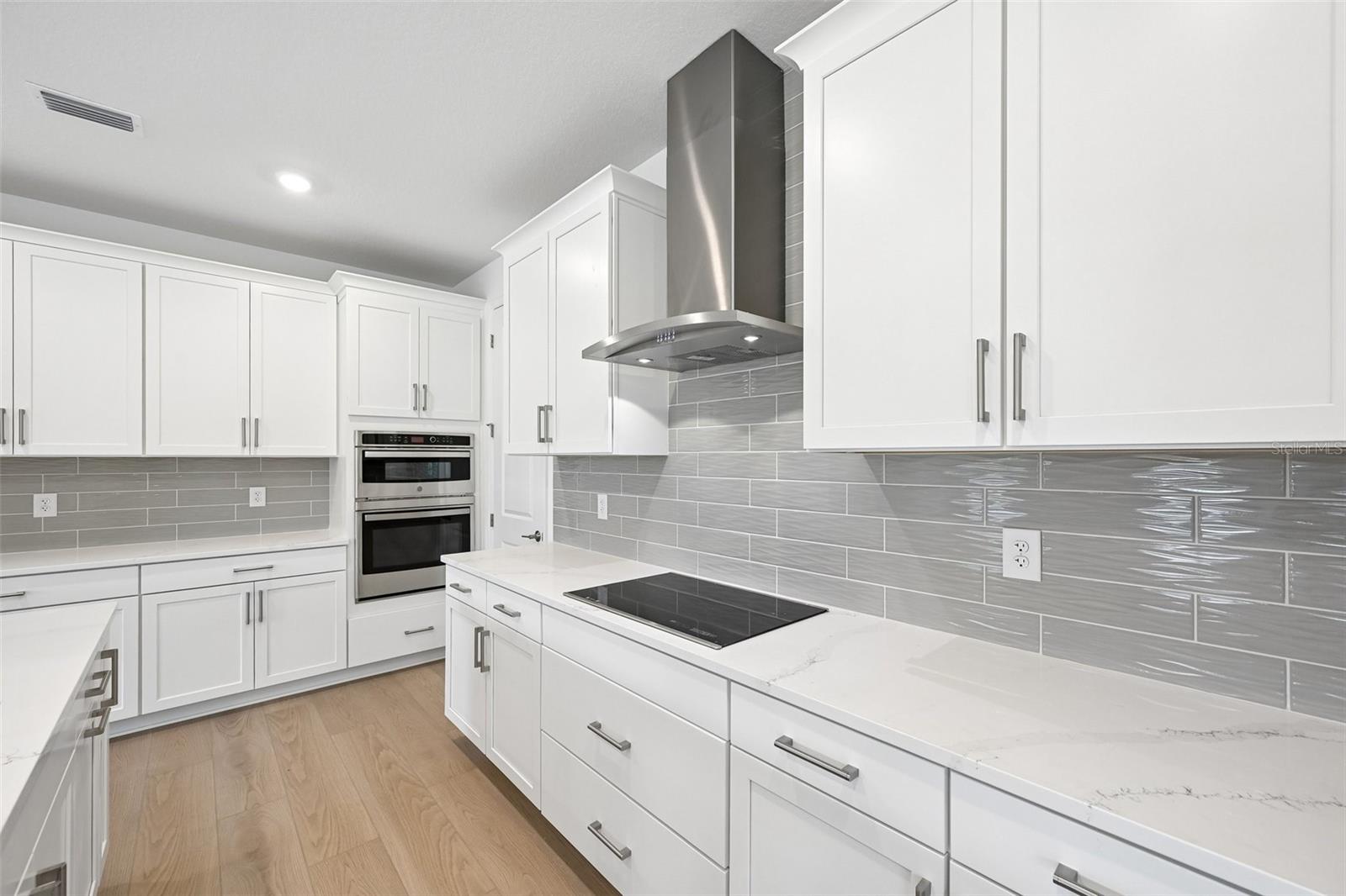 3693 142nd Ter E Property Photo 8
