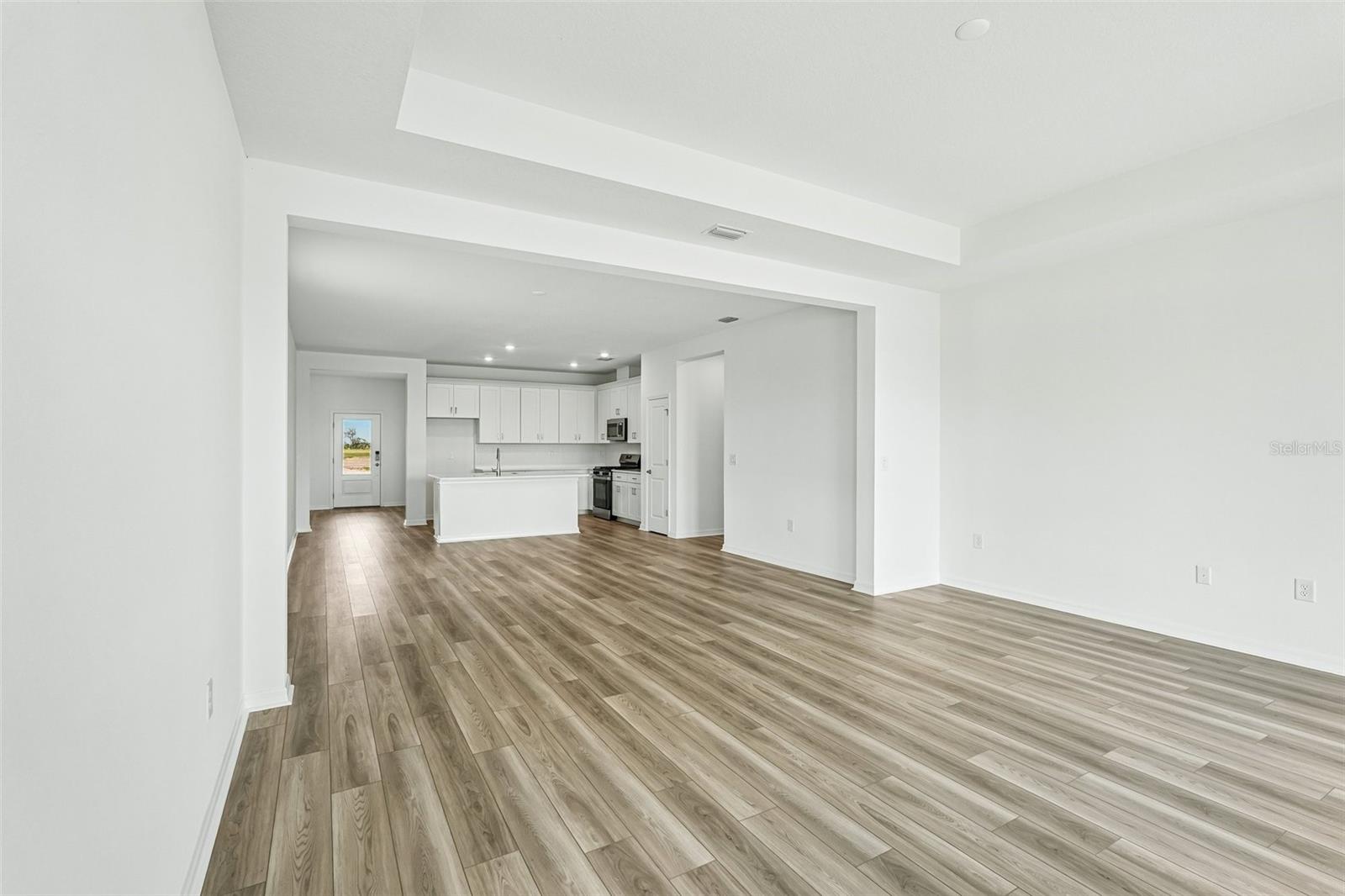 13814 Bertrand Ave Property Photo 7