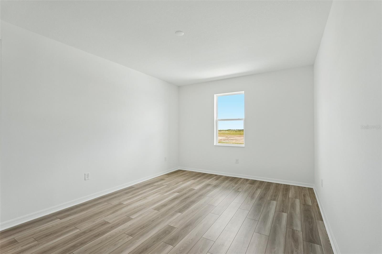 13814 Bertrand Ave Property Photo 9