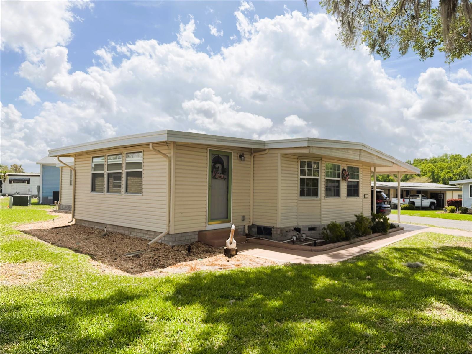 121 Azalea Trl Property Photo 6