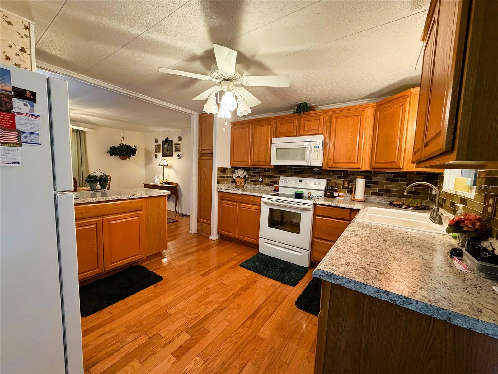 121 Azalea Trl Property Photo 8