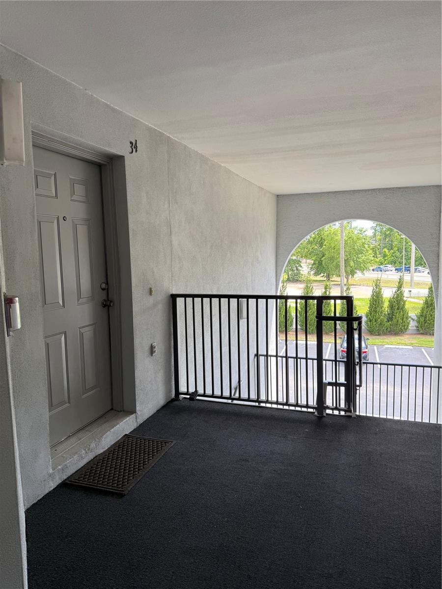 1134 S Pine Ridge Cir #1134 Property Photo 3