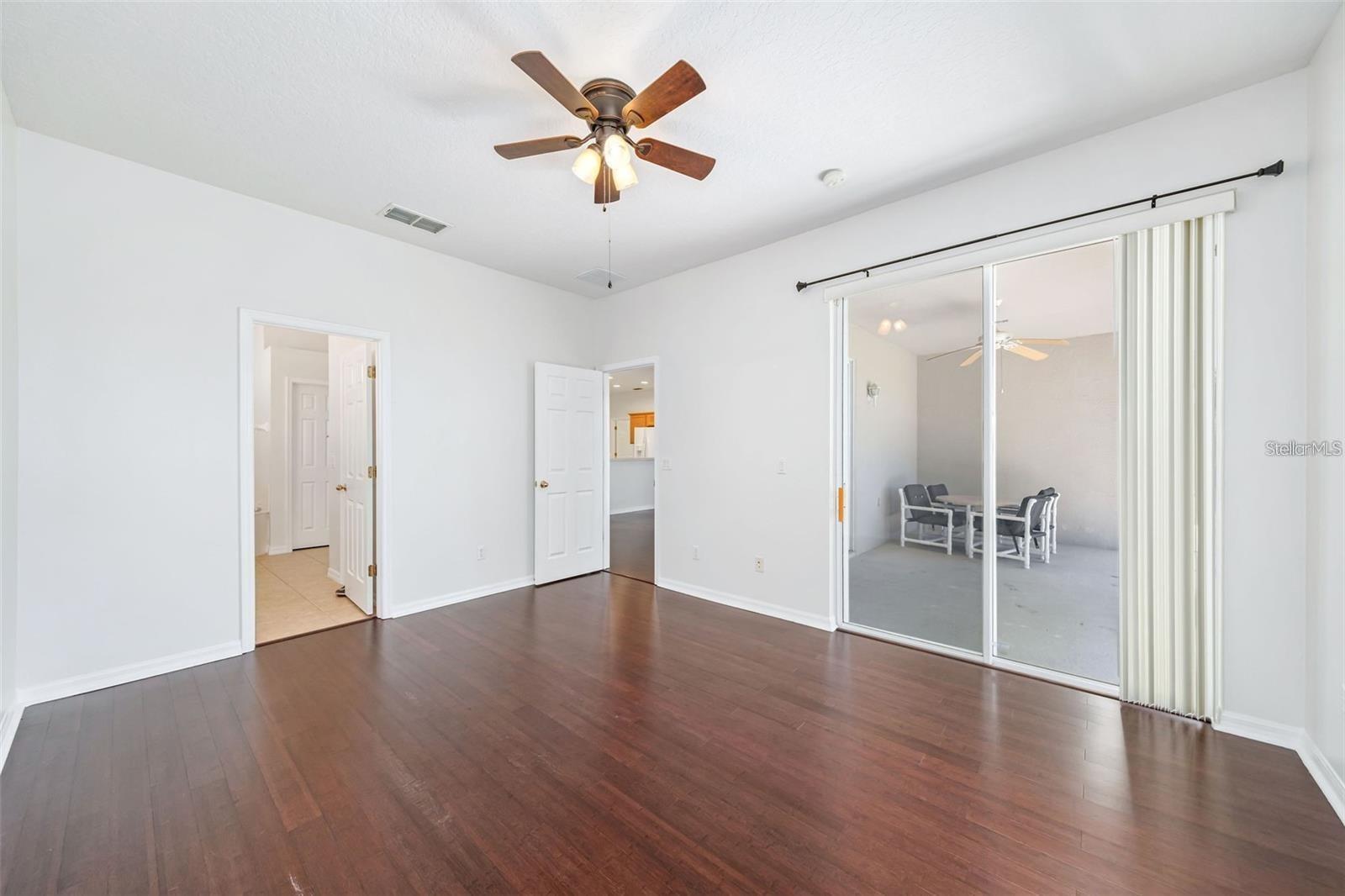 9651 Old Marsh Ct Property Photo 6