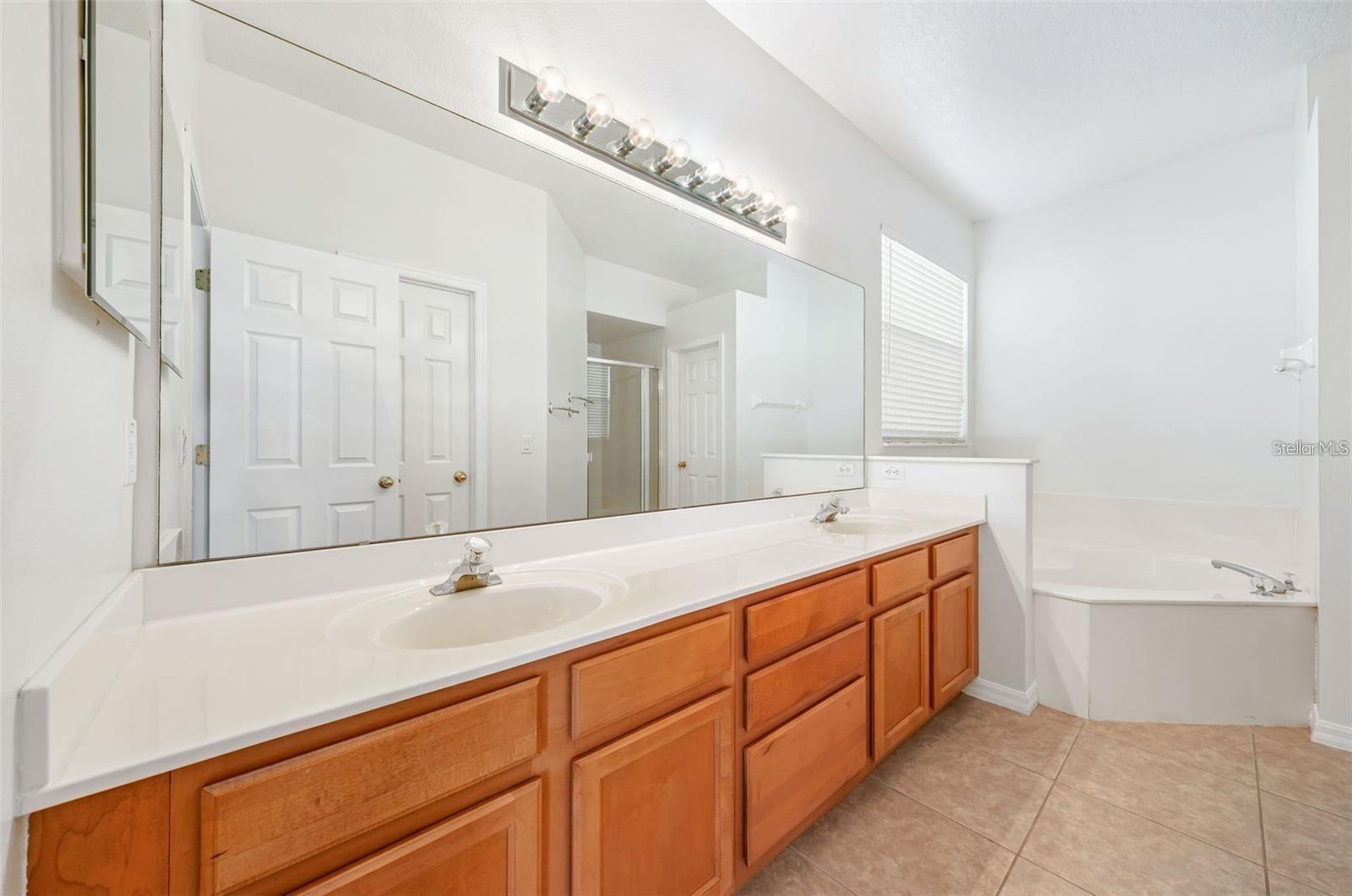 9651 Old Marsh Ct Property Photo 17