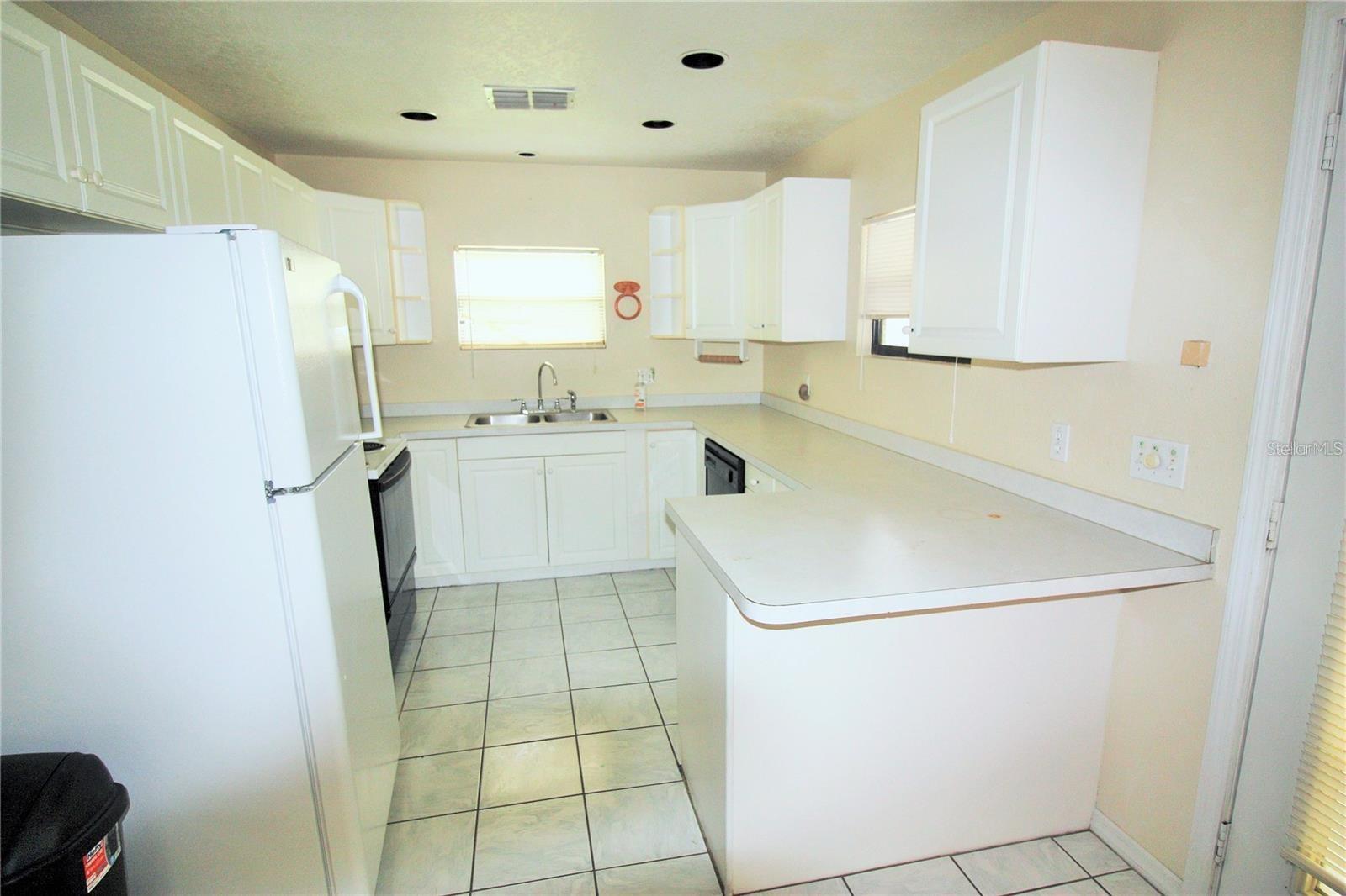 521 20th St Sw #c Property Photo 3
