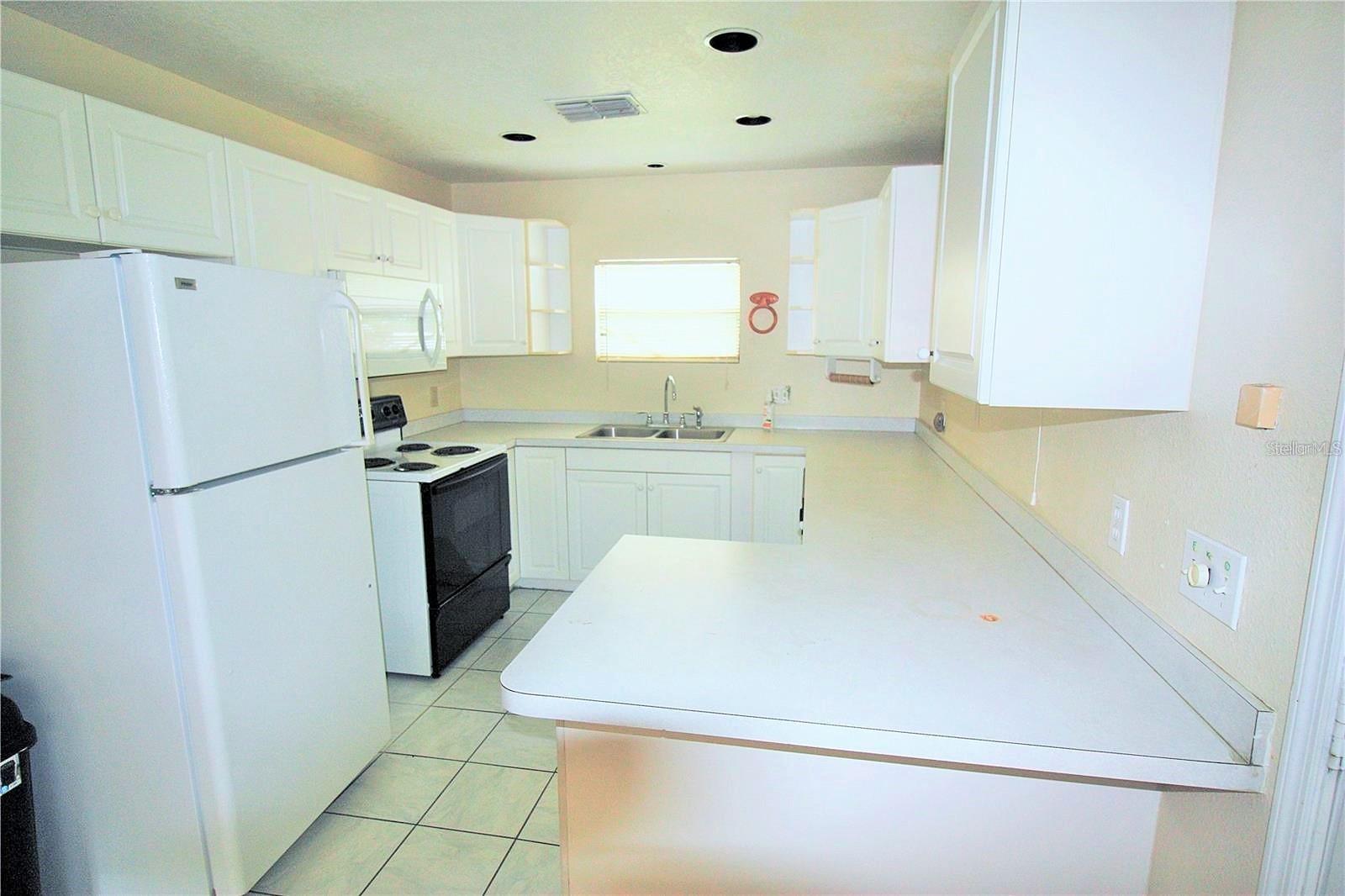 521 20th St Sw #c Property Photo 4