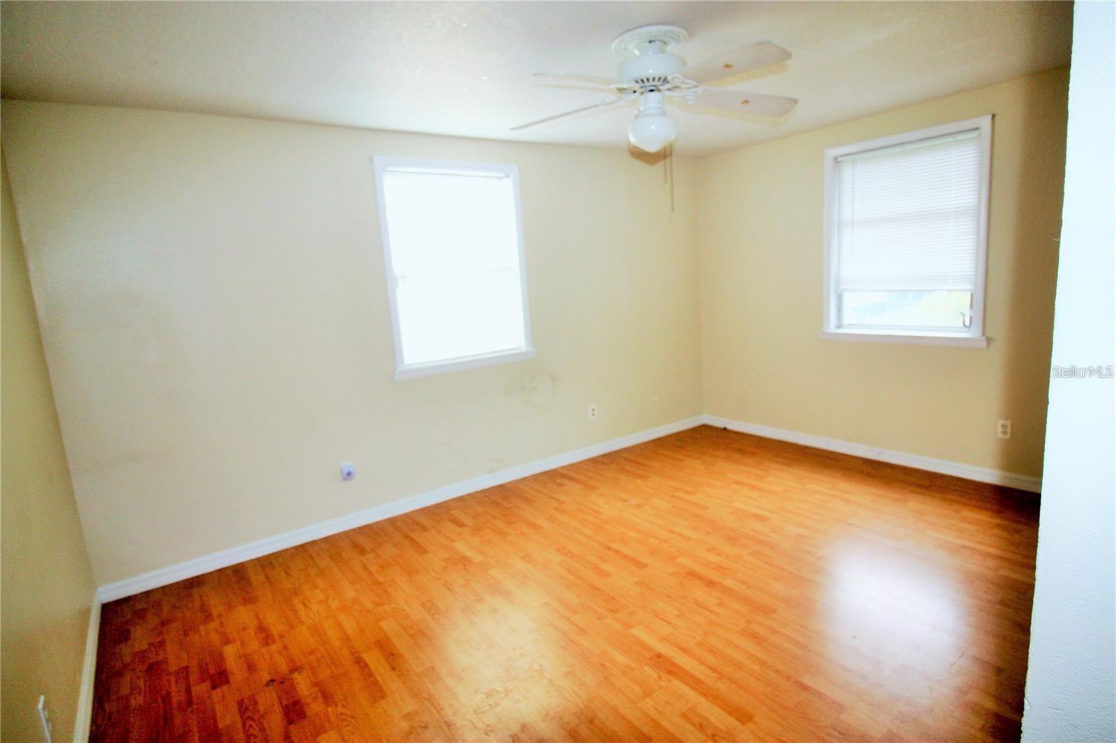 521 20th St Sw #c Property Photo 8