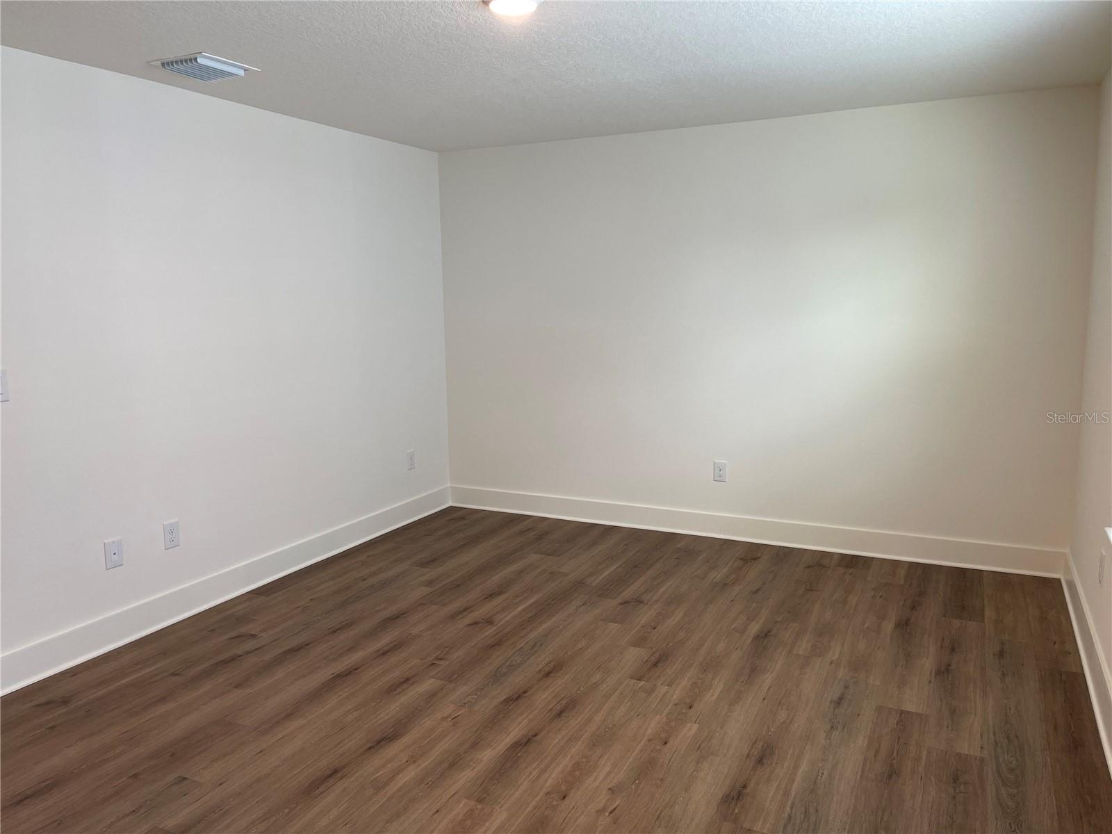3809 Daybreak Run Loop Property Photo 9
