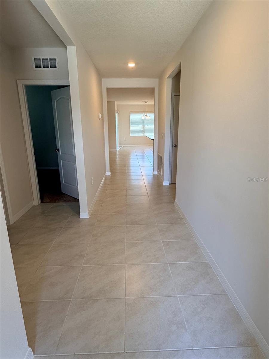 R4911052 Property Photo 2
