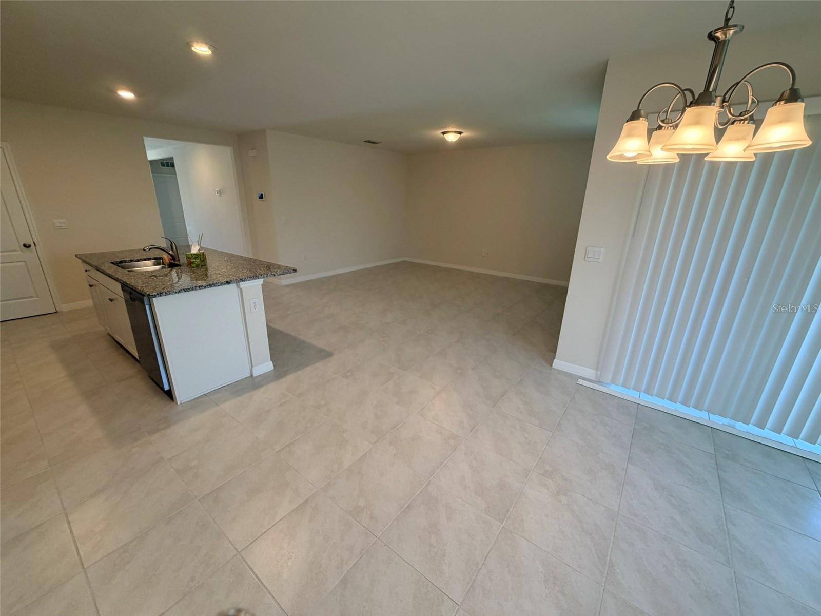 R4911052 Property Photo 6