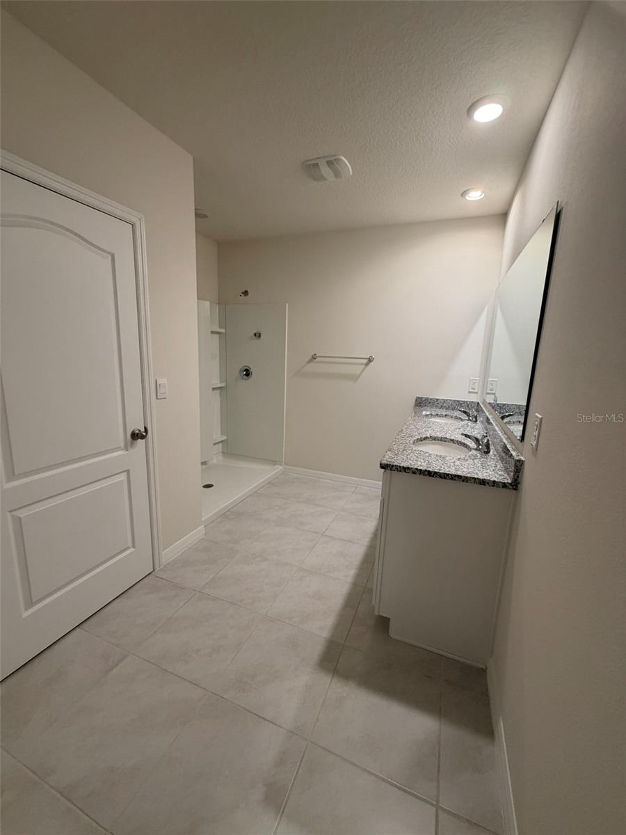 R4911052 Property Photo 21
