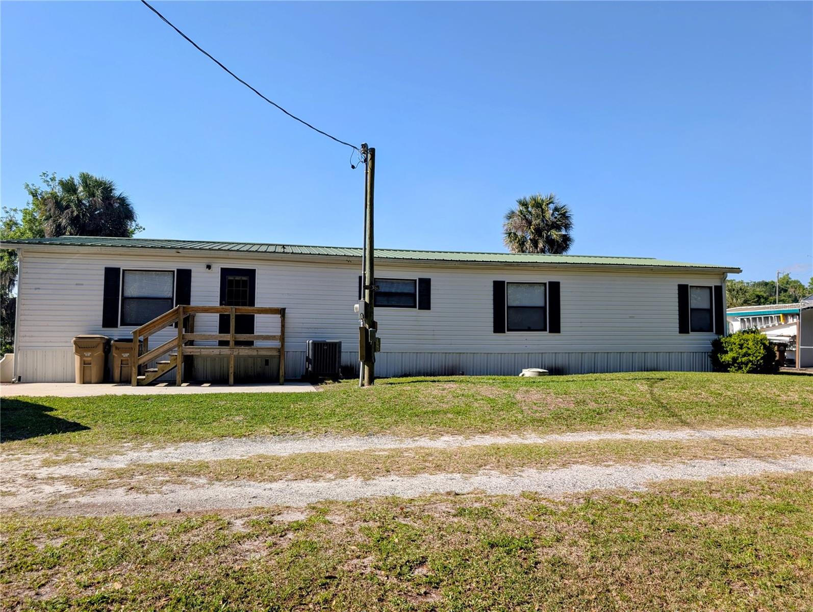 25836 Manhattan Ln Property Photo 2