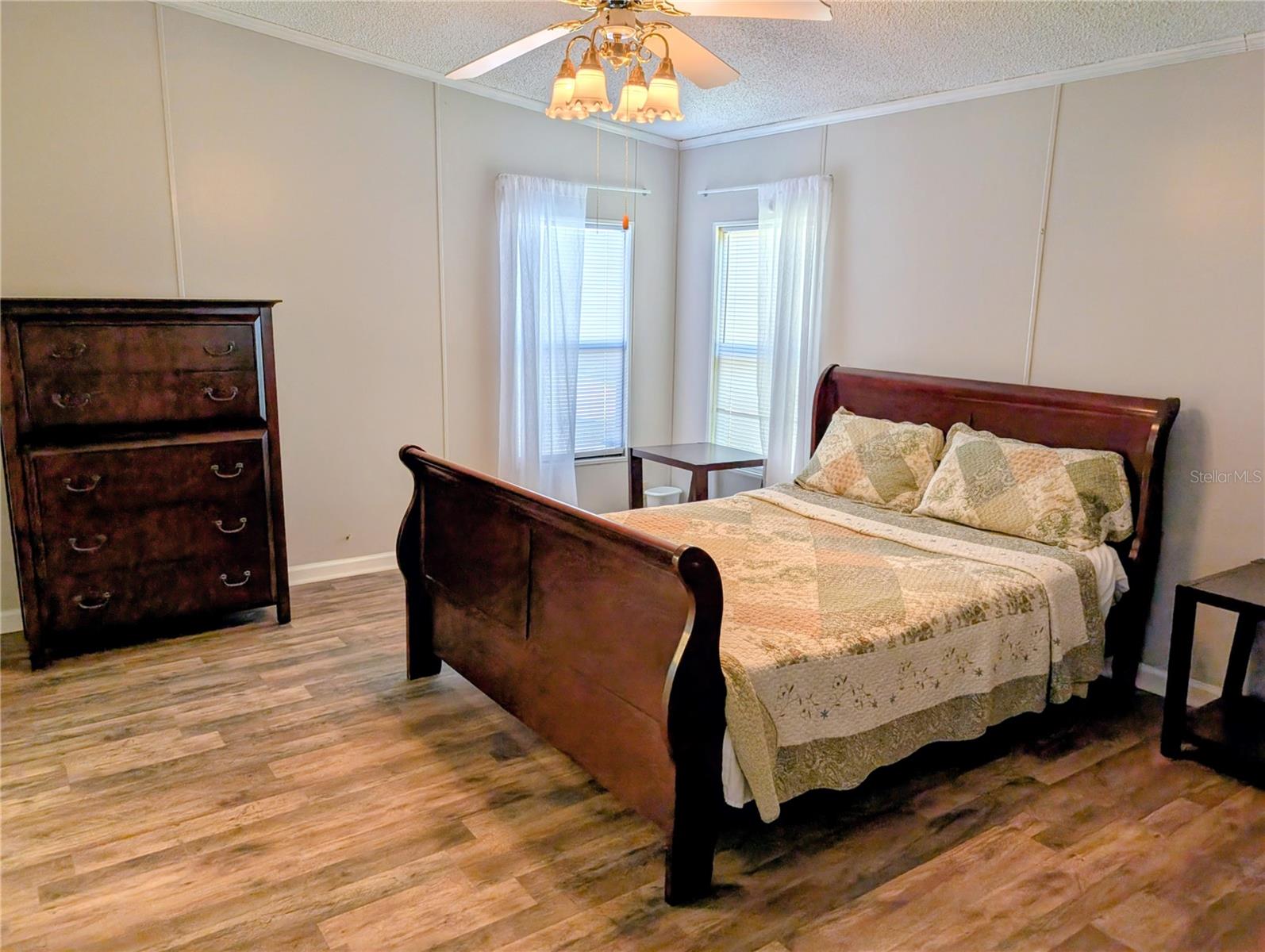 25836 Manhattan Ln Property Photo 8
