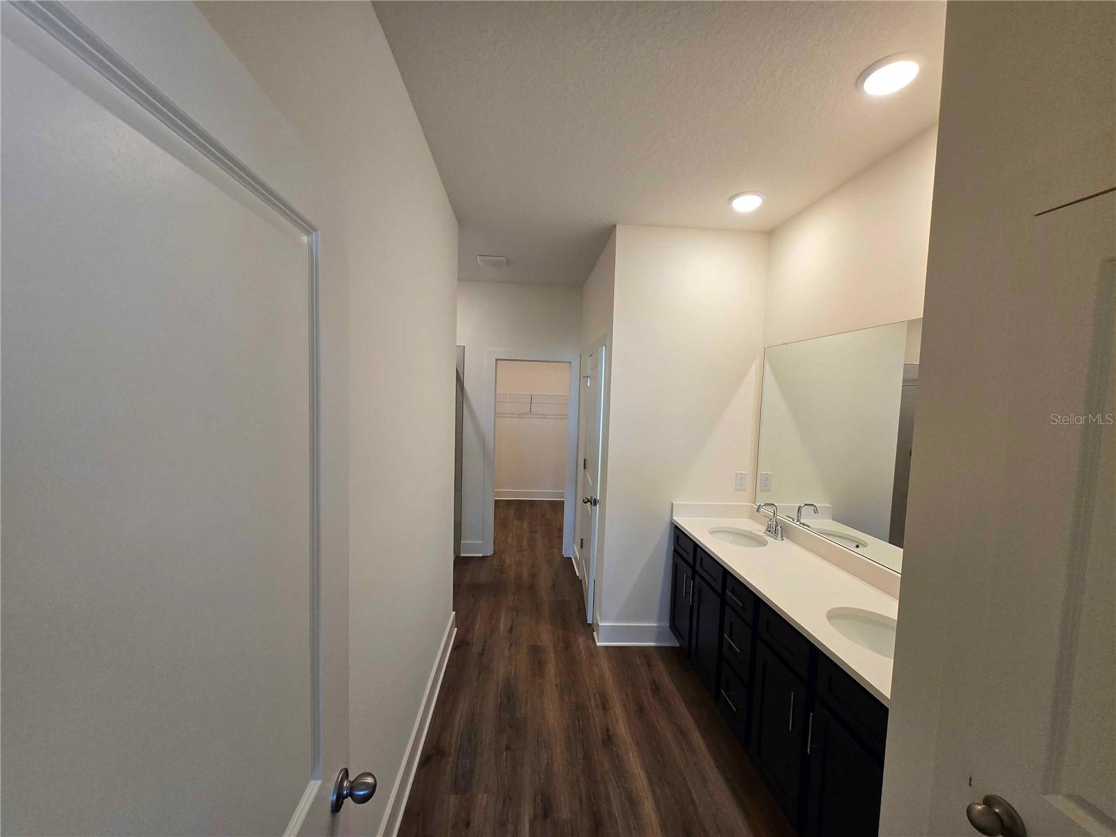 3819 Daybreak Run Loop Property Photo 8
