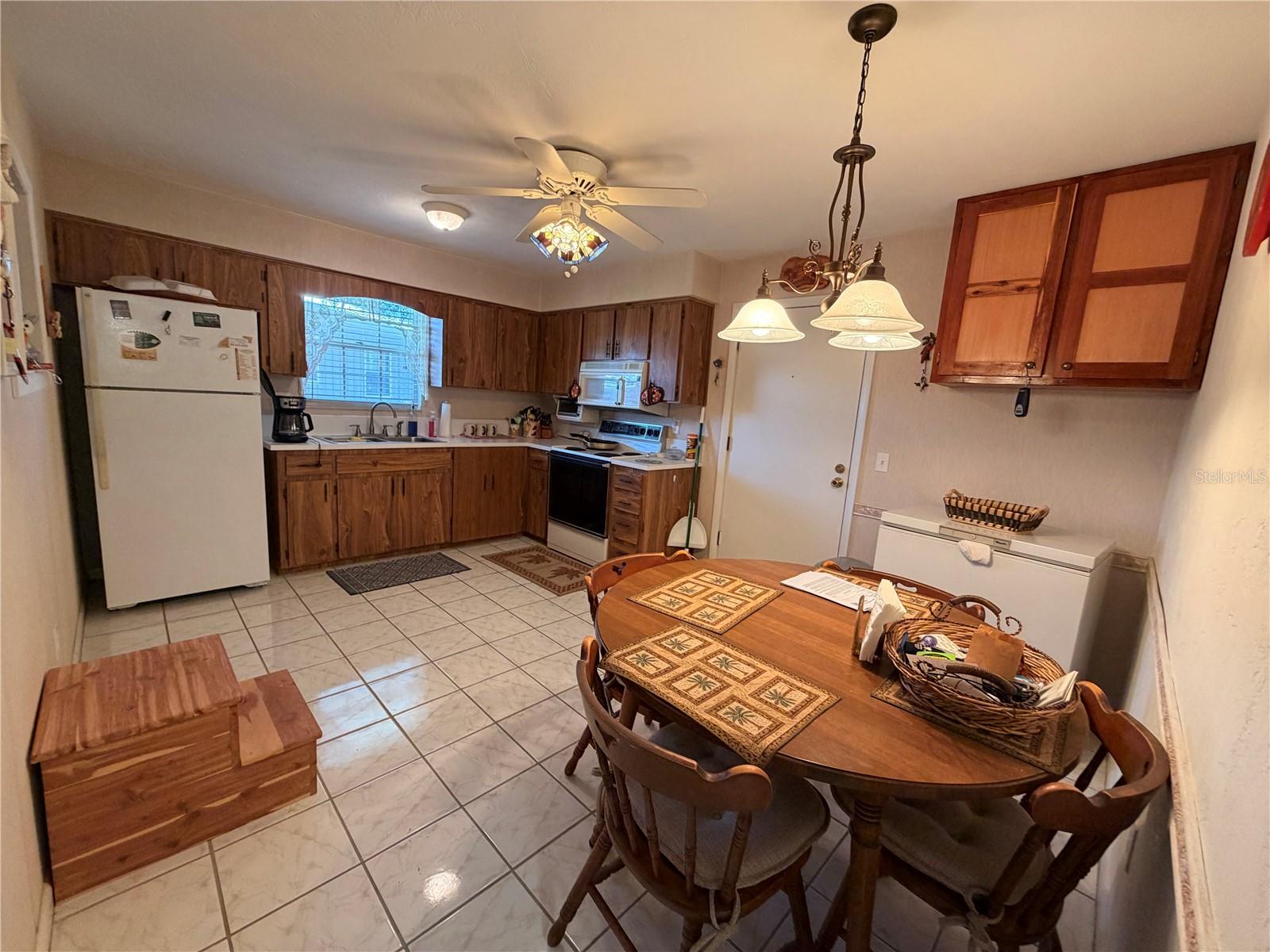 1640 Juno Tr #205b Property Photo 4