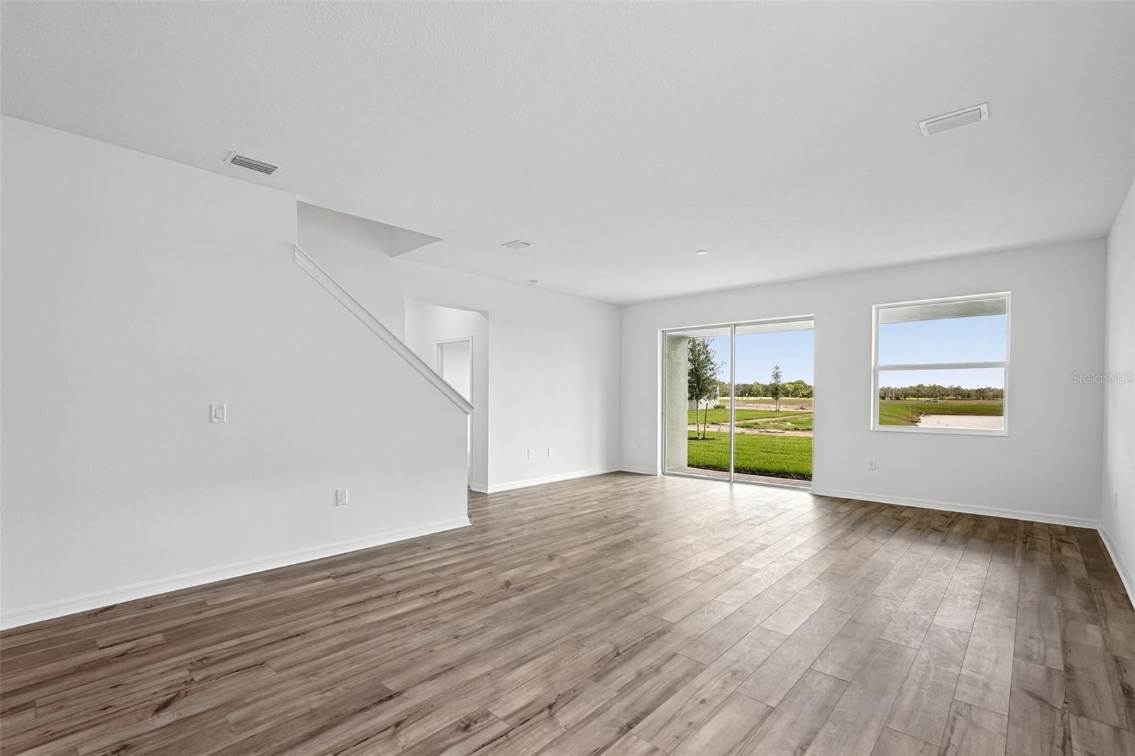 8712 Canard Cv Property Photo 5