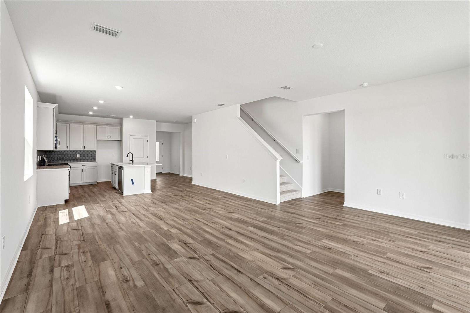 8712 Canard Cv Property Photo 8