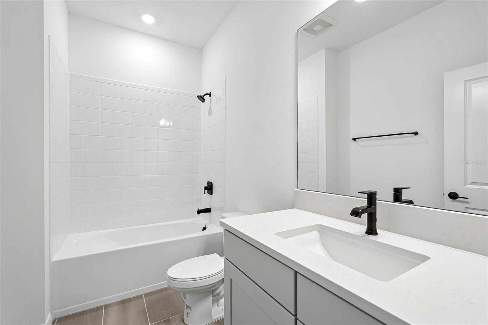 8712 Canard Cv Property Photo 18