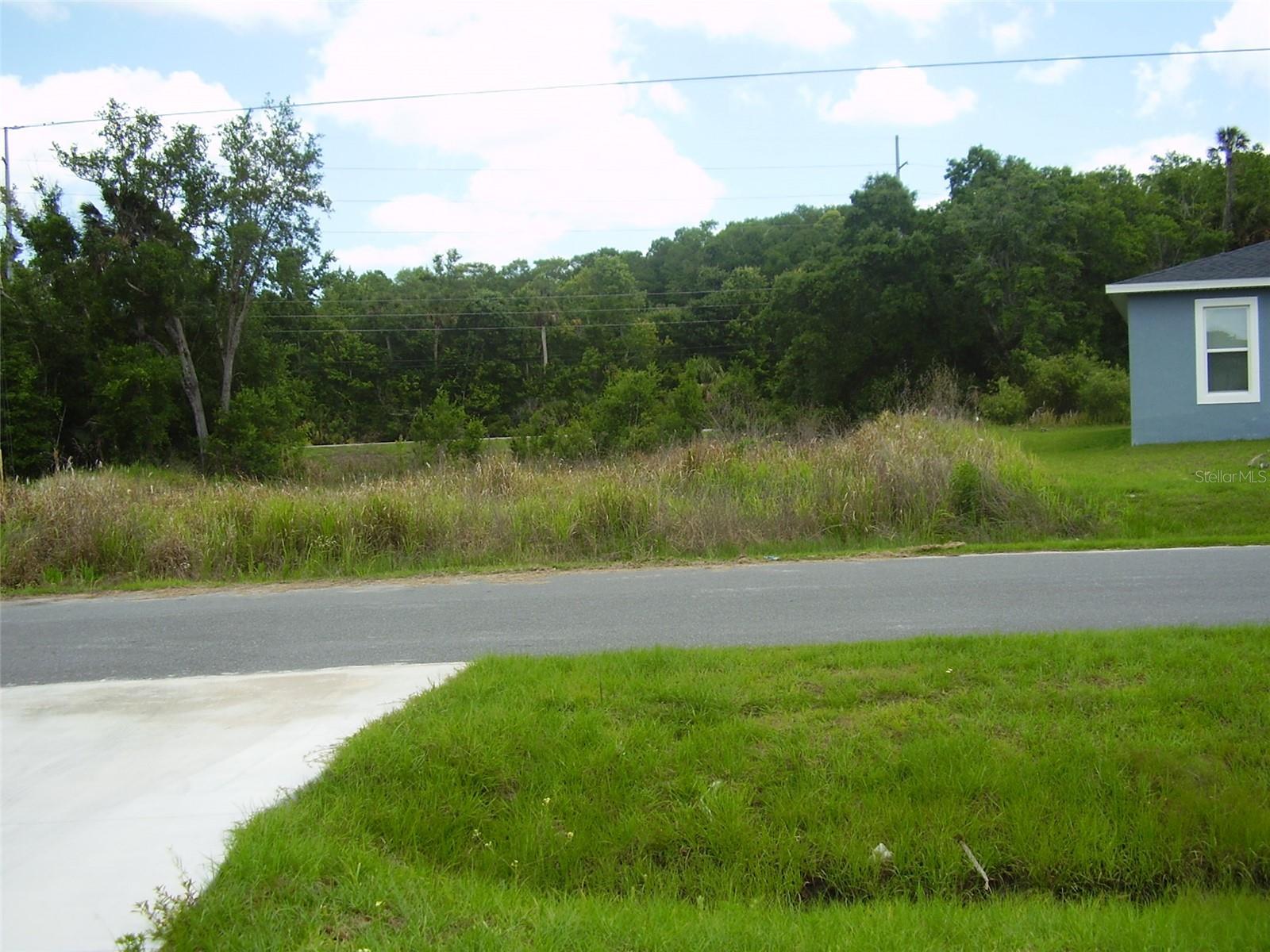 1409 Teal Dr Property Photo 4