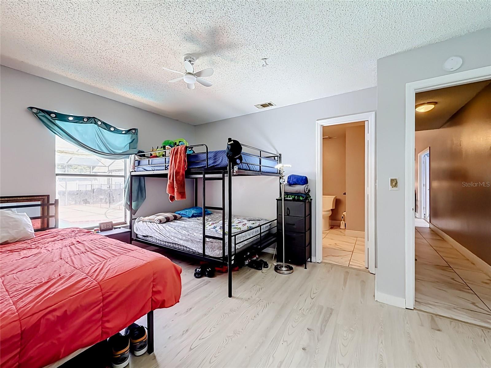 1406 Kingston Way Property Photo 32